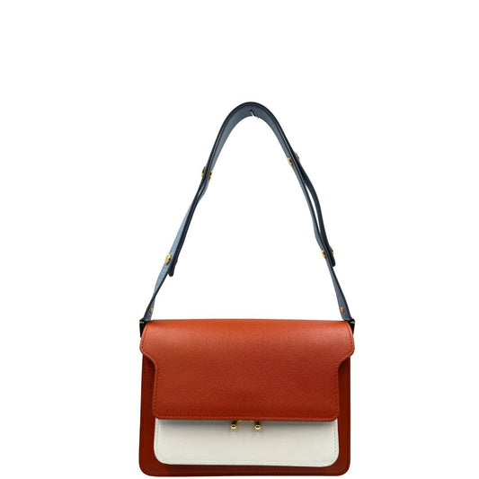 front  Borsa Marni in pelle tricolore, arancione, bianca e celeste, munita di un elemento per la tracolla allungabile, di lusso, originale, ottime condizioni, usata.