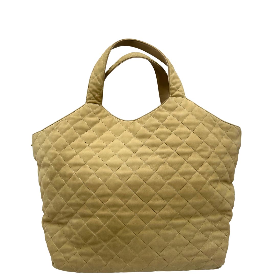 Saint Laurent Icare Maxi Shopping Bag in pelle trapuntata color avorio, impreziosita dall’iconico maxi logo Cassandre dorato frontale, di lusso, originale.