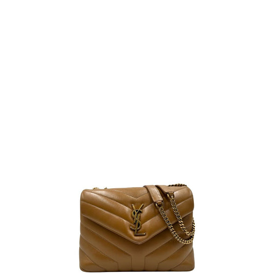  Borsa Saint Laurent in pelle di agnello morbida con impunture trapuntate chevron, color caramello con hardware dorato, può essere portata a spalla o a tracolla, di lusso, originale, ottime condizioni, usata.