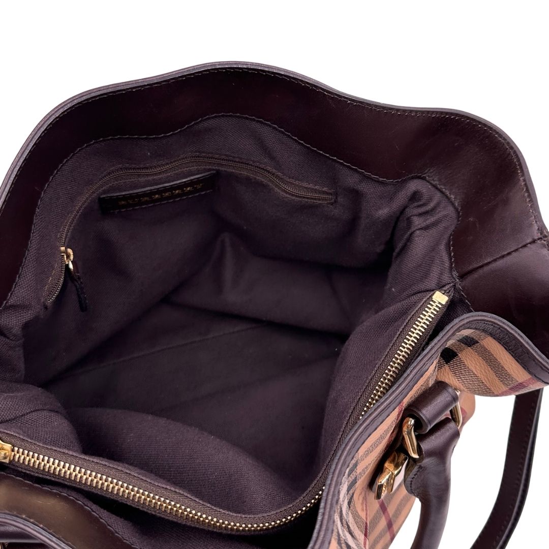 interno  Borsa Burberry in canvas tartan e finiture in pelle marroni, di lusso, originale, ottime condizioni, usata. 
