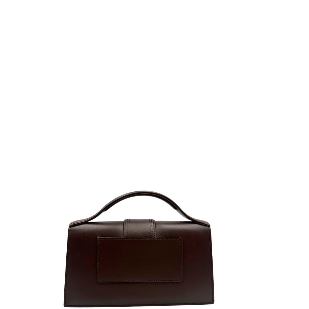 Retro, Borsa Jacquemus nella versione Le Grand Bambino in pelle color marrone cioccolato, da portare a mano o a tracolla. Originale, usata, di lusso, in ottime condizioni.