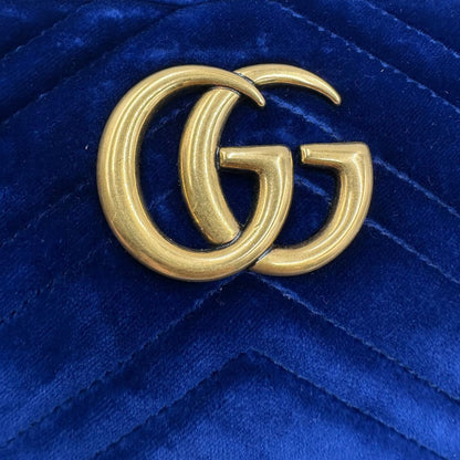 g Camera Bag Gucci blu velvet e hardware dorato, indossabile a tracolla, di lusso, originale, ottime condizioni, usata.