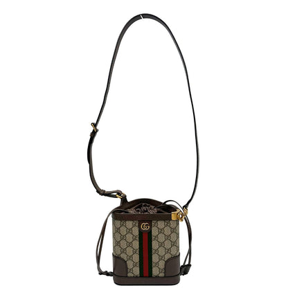 front  Borsa Gucci in canvas GG e finiture in pelle nera, di lusso, originale, eccellenti condizioni, usata  