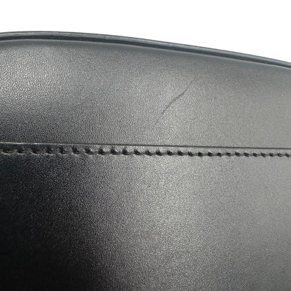 Borsa Burberry in pelle nera con hardware dorato, puoi portarla comodamente a spalla, di lusso, originale, ottime condizioni, usata.