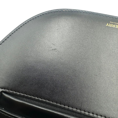 Borsa Burberry in pelle nera con hardware dorato, puoi portarla comodamente a spalla, di lusso, originale, ottime condizioni, usata.