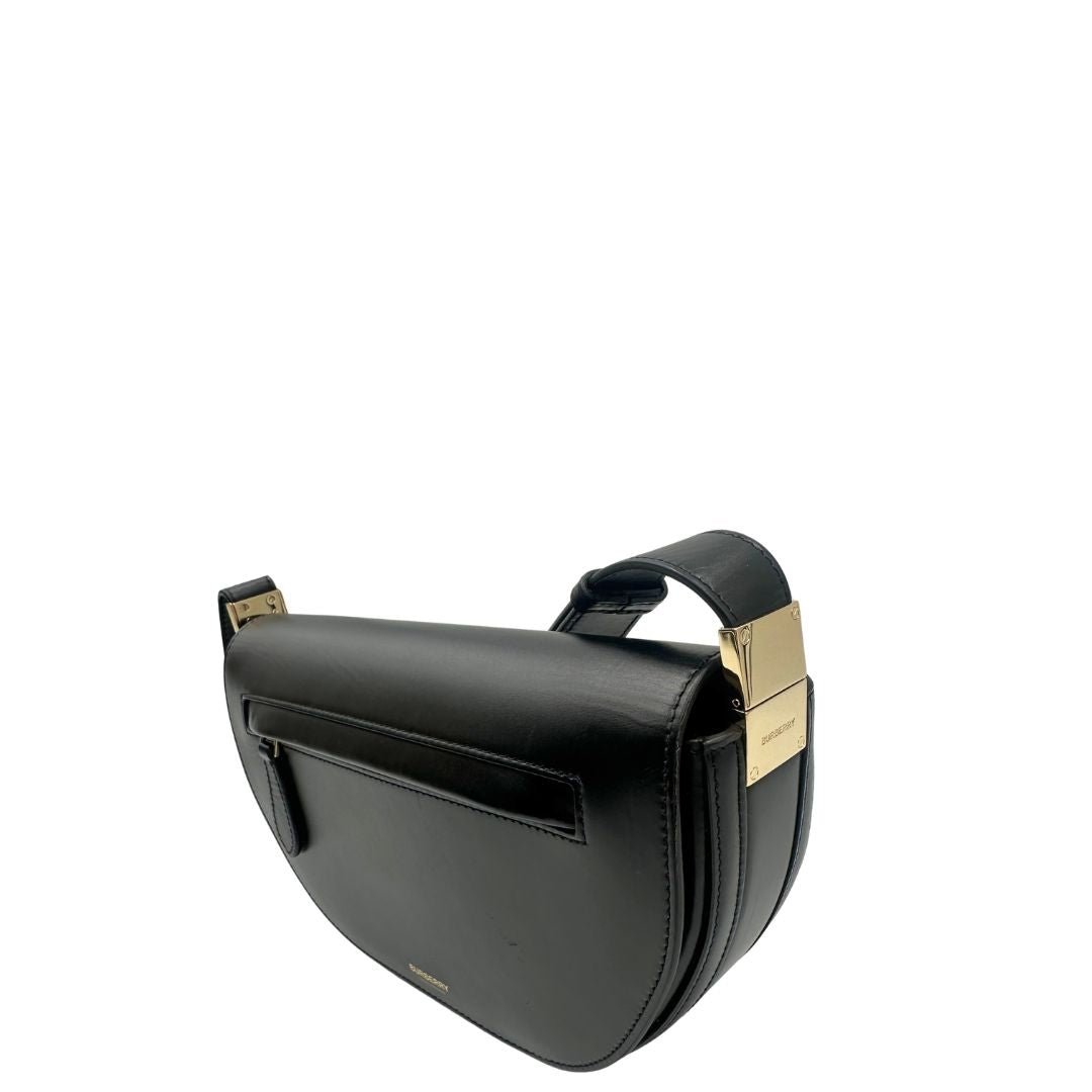 lato Borsa Burberry in pelle nera con hardware dorato, puoi portarla comodamente a spalla, di lusso, originale, ottime condizioni, usata. 