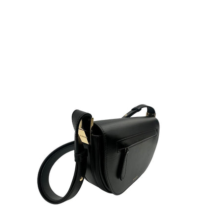 lato Borsa Burberry in pelle nera con hardware dorato, puoi portarla comodamente a spalla, di lusso, originale, ottime condizioni, usata. 