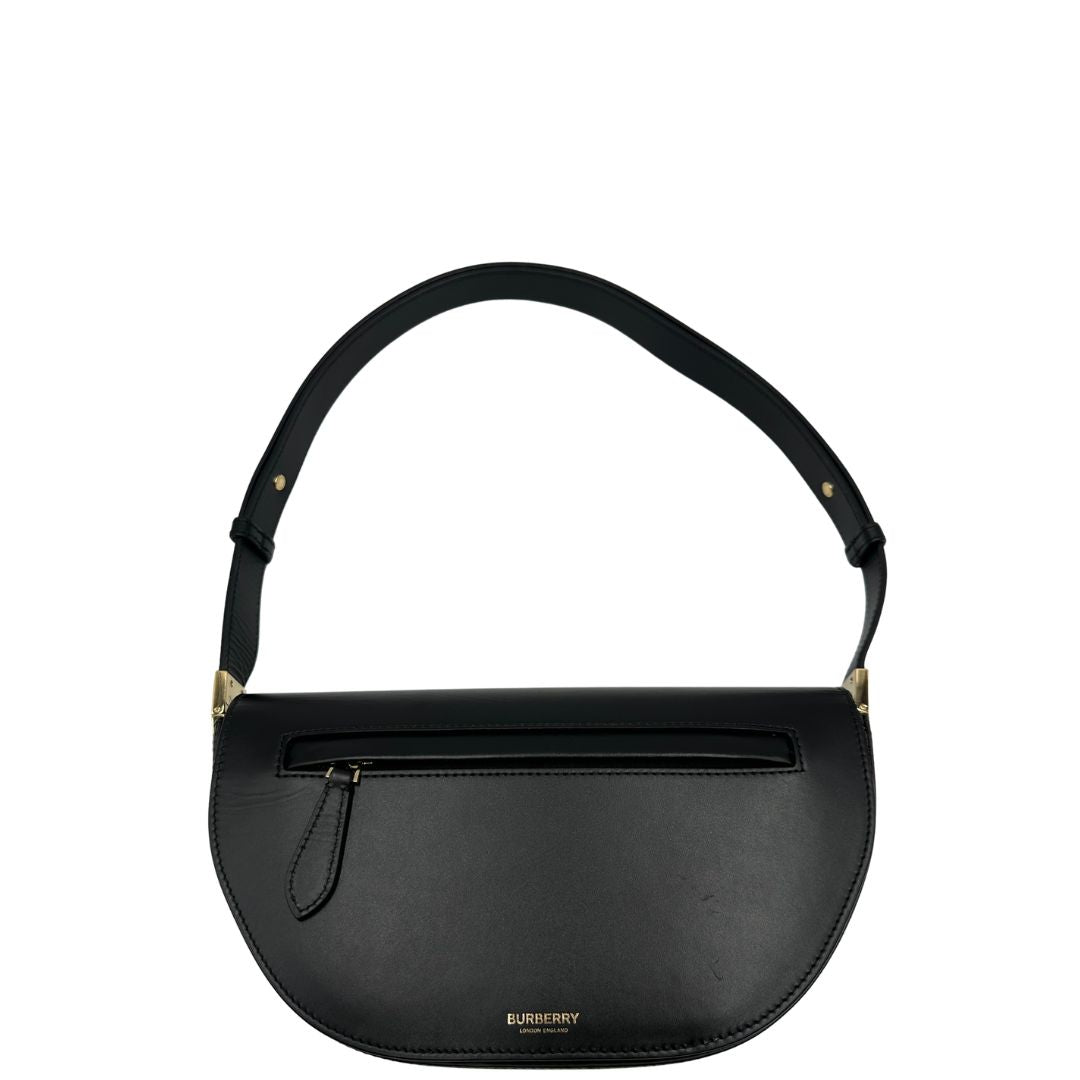 Borsa Burberry in pelle nera con hardware dorato, puoi portarla comodamente a spalla, di lusso, originale, ottime condizioni, usata.