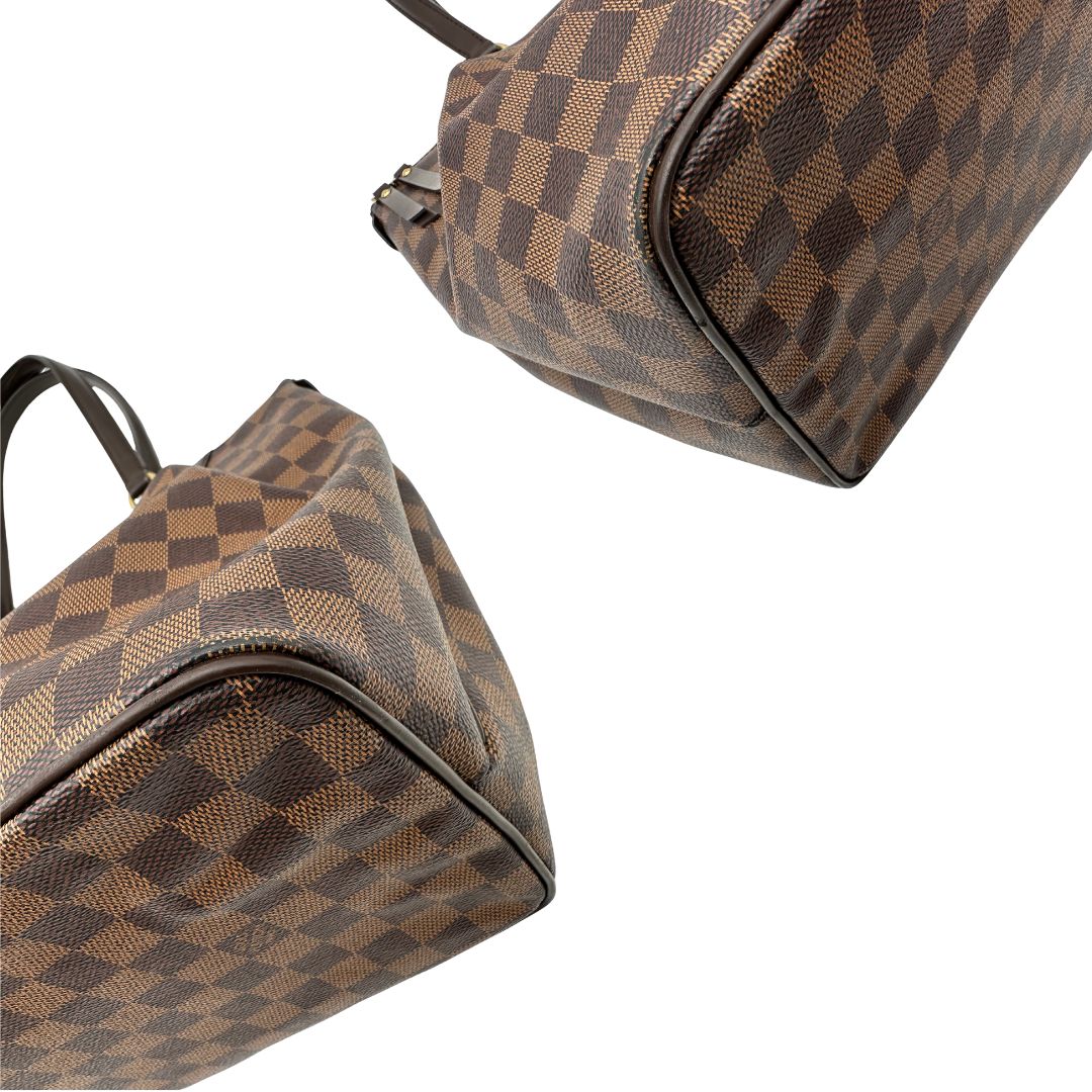 Borsa Louis Vuitton in canvas Damier Ébène con finiture in pelle marrone e dettagli hardware dorati, di lusso, originale, ottime condizioni, usata.