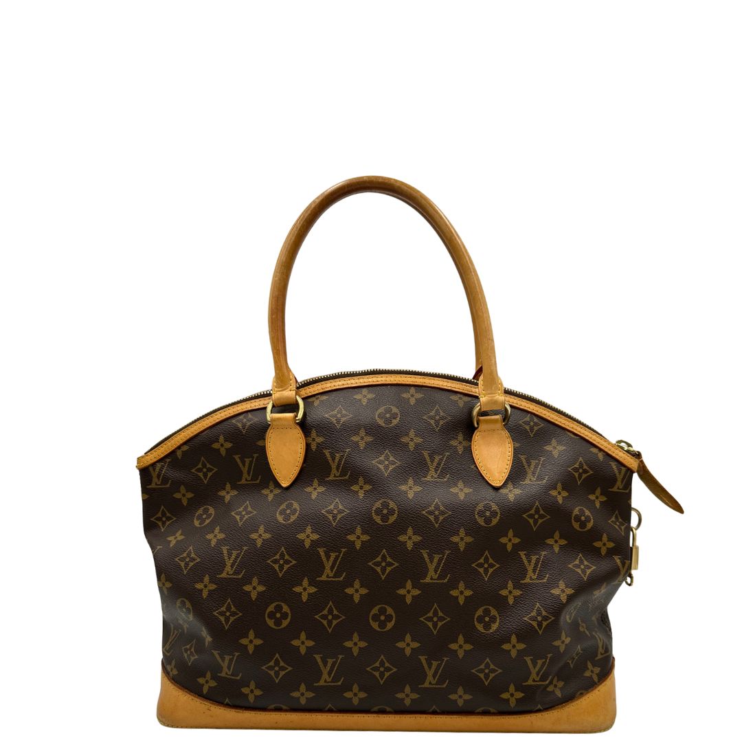 front Borsa Louis Vuitton in tela Monogram con finiture in vacchetta naturale e dettagli hardware dorati. Design elegante, da portare a spalla, di lusso, originale, ottime condizioni, usata.
