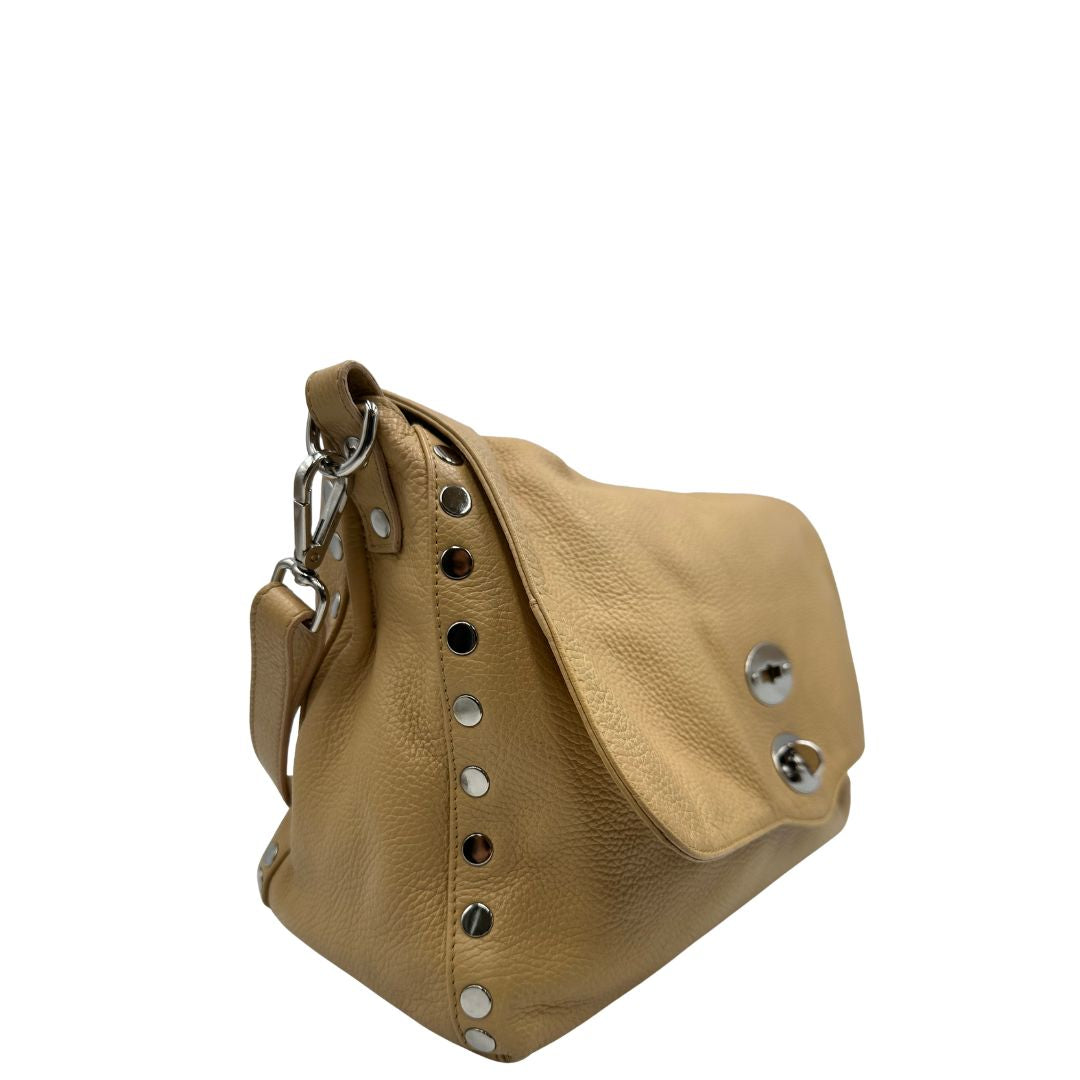 lato Postina M Zanellato beige munita di una tracolla amovibile e regolabile e un manico singolo, di lusso, originale, ottime condizioni, usata.