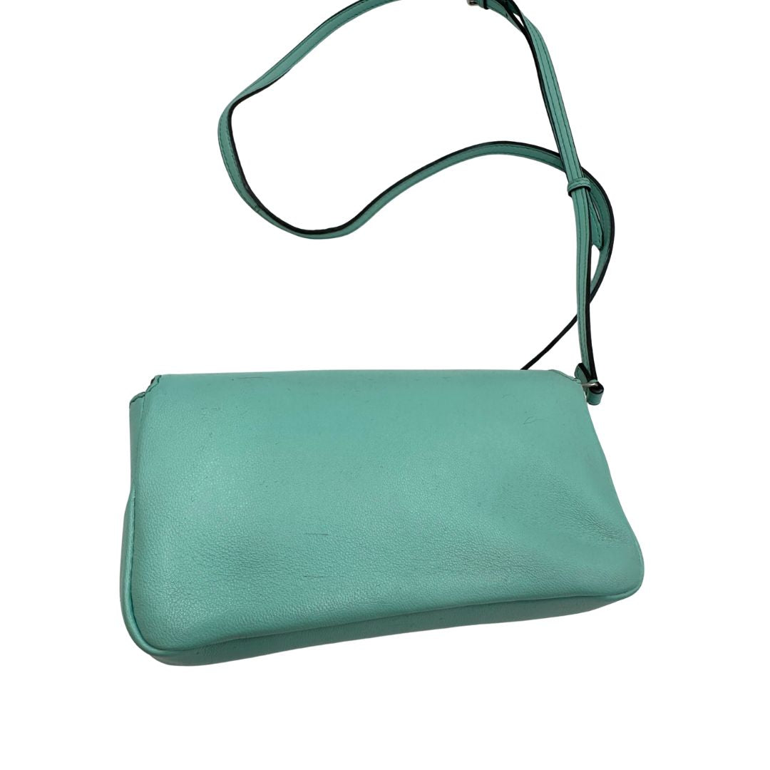 interno  Baguette Fendi Monster in pelle color turchese 