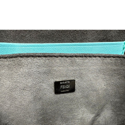 interno  Baguette Fendi Monster in pelle color turchese 
