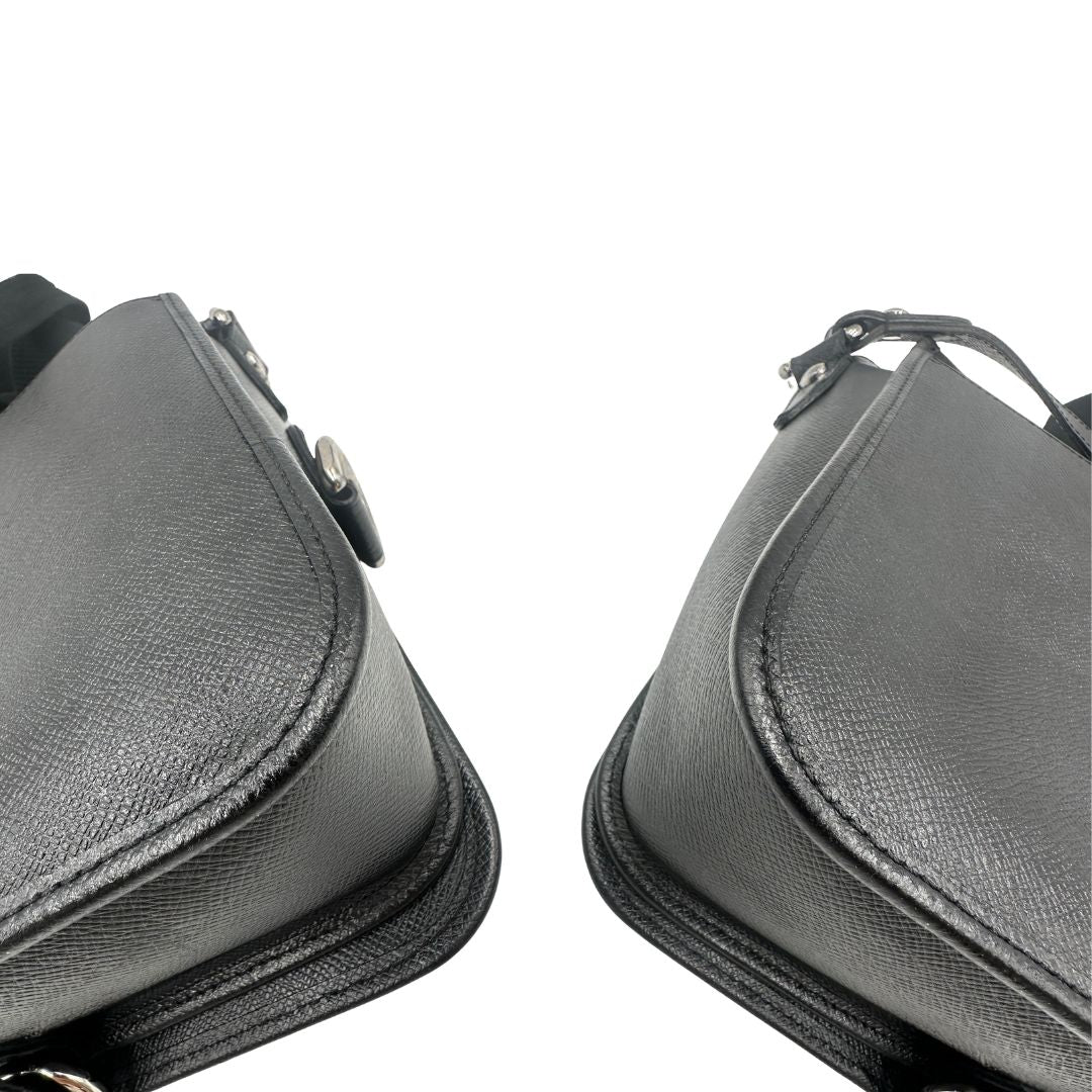Tracolla Louis Vuitton Taiga Andrei