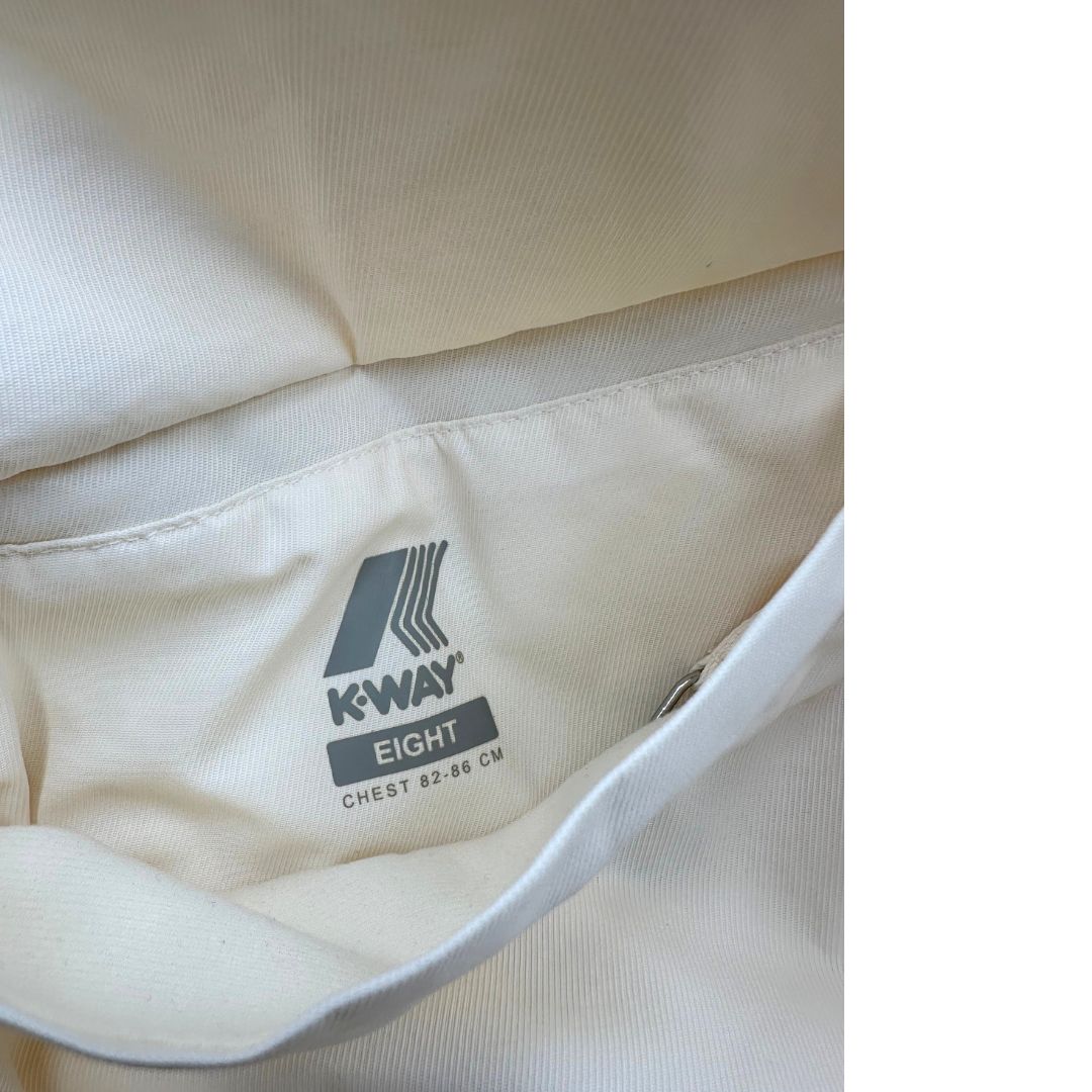 Giubbino K-Way in 100% poliestere color crema, di lusso, originale, ottime condizioni.