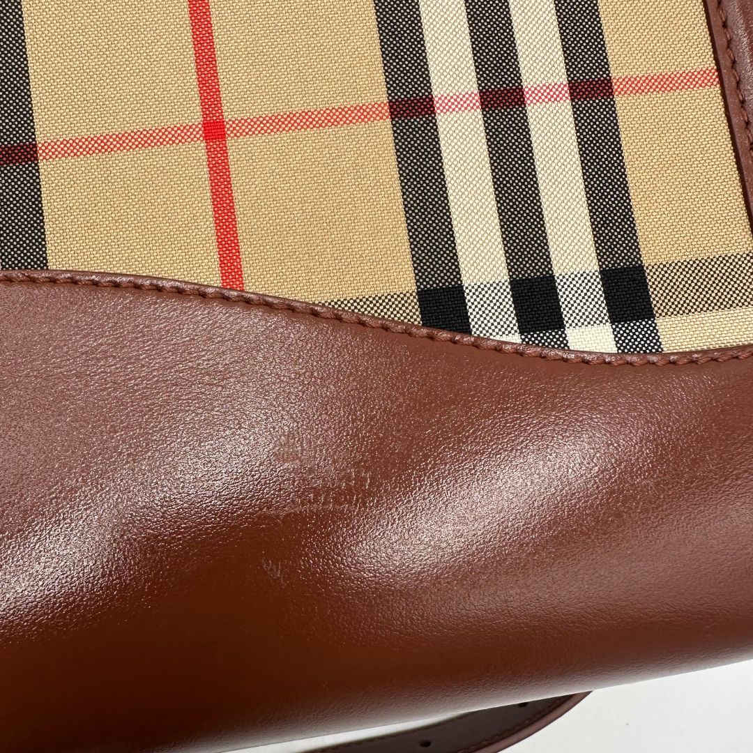  Borsa Burberry in tessuto beige tartan con finiture in pelle marroni, di lusso, originale, ottime condizioni, usata.
