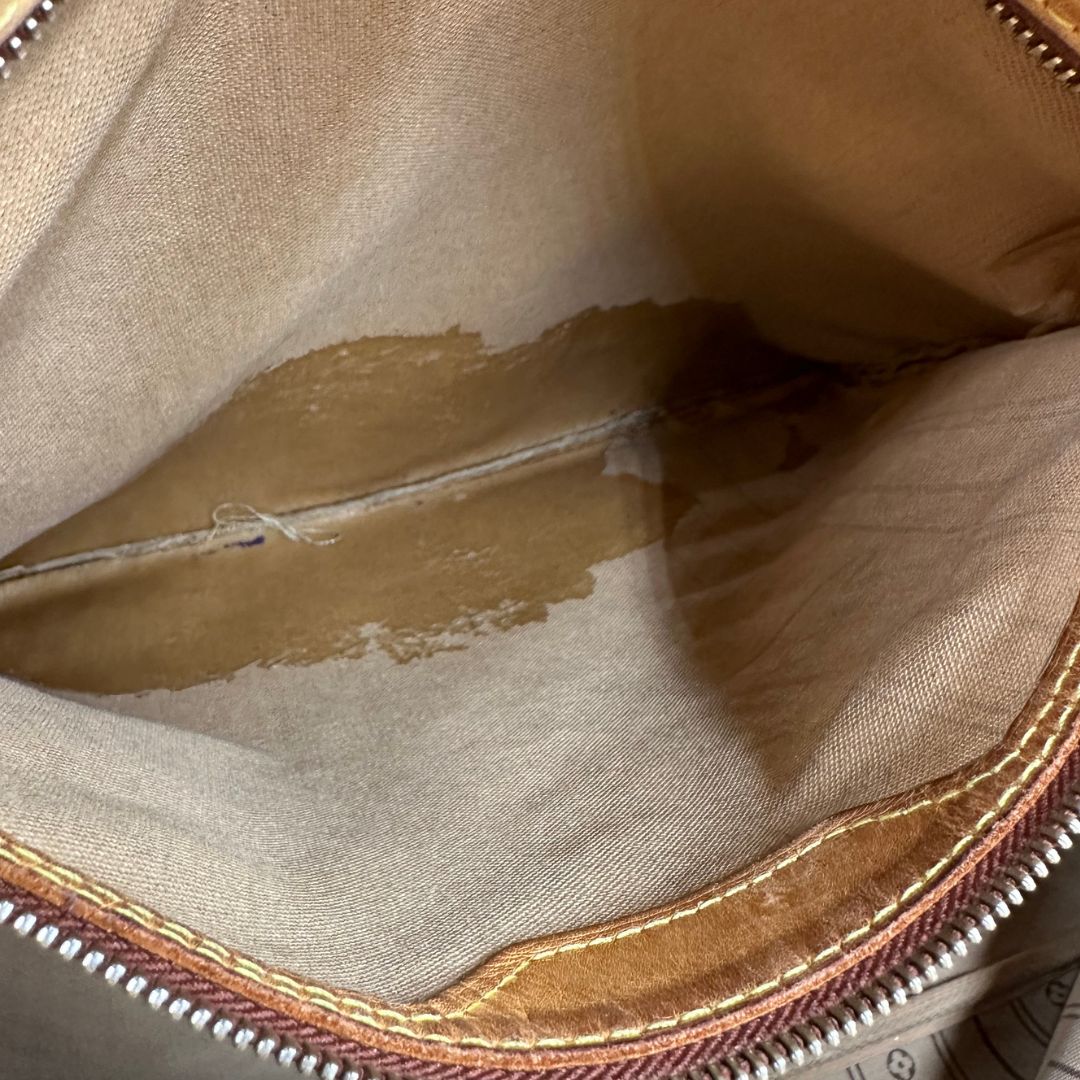 interno Louis Vuitton Neverfull nella versione GM in canvas monogram. Indossabile a spalla, di lusso, originale, ottime condizioni.