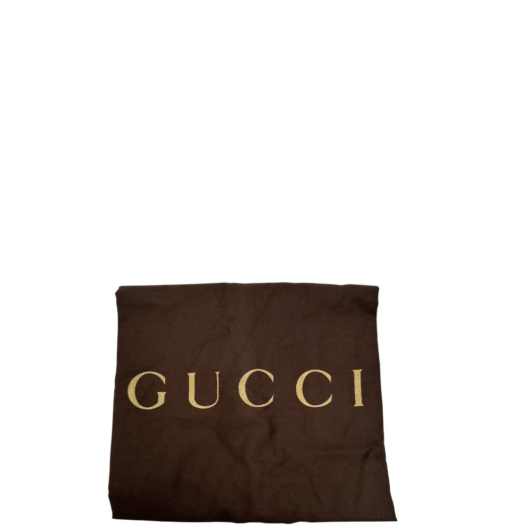 dustbag  Borsa Gucci in pelle color bianco avorio munita di doppi manici, indossabile a spalla, di lusso, originale, ottime condizioni, usata.