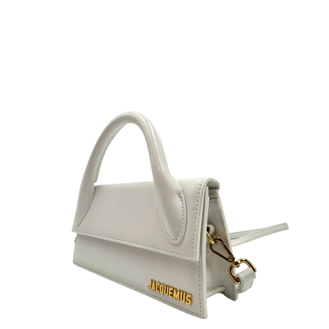 lato Borsa Jacquemus Le Chiquito color bianco gesso nella versione Long. , di lusso, originale, ottime condizioni. 
