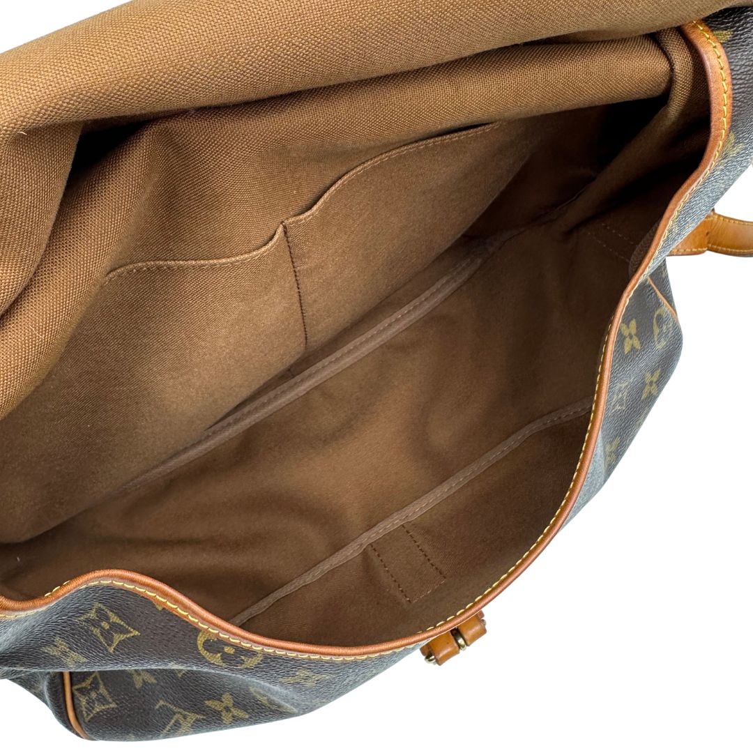 interno Borsa Saumur LV monogram nella misura 35 realizzata in canvas monogram e finiture in vacchetta naturale, di lusso, originale, ottime condizioni, usata 