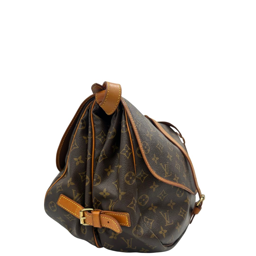 lato Borsa Saumur LV monogram nella misura 35 realizzata in canvas monogram e finiture in vacchetta naturale, di lusso, originale, ottime condizioni, usata 