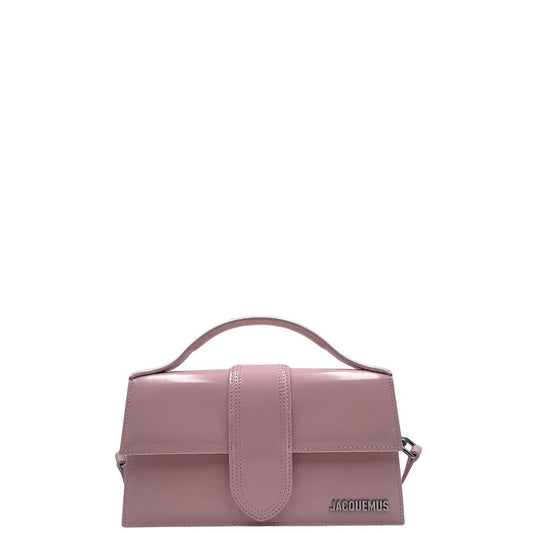 Front, Borsa Jacquemus nella versione Le Grand Bambino in pelle liscia rosa baby, da portare a mano, a tracolla o a spalla. Originale, usata, di lusso, in condizioni eccellenti.