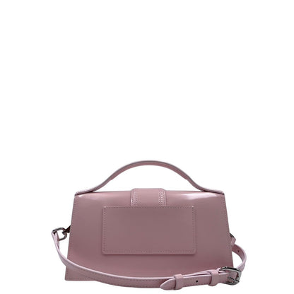 Retro, Borsa Jacquemus nella versione Le Grand Bambino in pelle liscia rosa baby, da portare a mano, a tracolla o a spalla. Originale, usata, di lusso, in condizioni eccellenti.