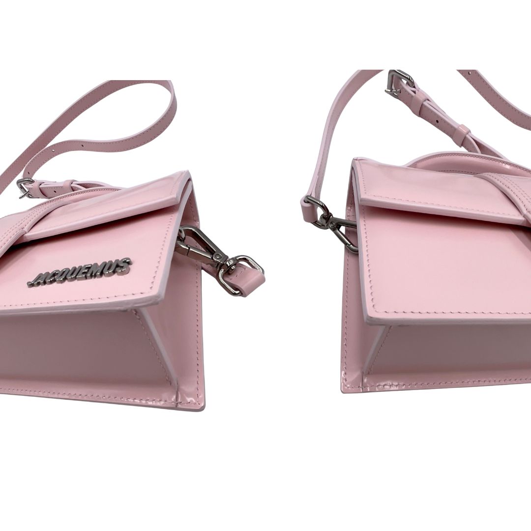 Angoli, Borsa Jacquemus nella versione Le Grand Bambino in pelle liscia rosa baby, da portare a mano, a tracolla o a spalla. Originale, usata, di lusso, in condizioni eccellenti.