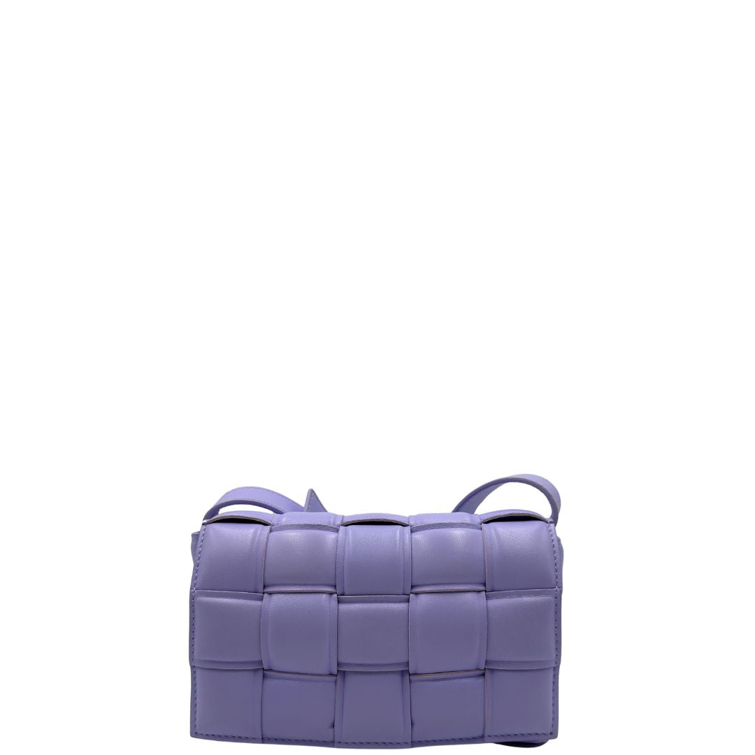 front Borsa Cassette Padded in pelle con classica trama Bottega Veneta a intreccio lilla, di lusso, originale, eccellenti condizioni. 