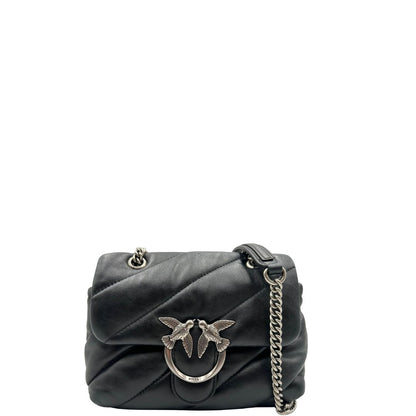 Front, Borsa Love Bag Puff nella versione piccola in morbida nappa nera con maxi trapuntatura obliqua, hardware argentato. Indossabile a spalla oppure a tracolla. Originale, usata, di lusso, in ottime condizioni.