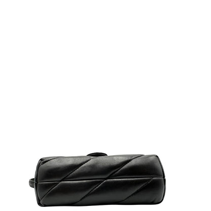 Base, Borsa Love Bag Puff nella versione piccola in morbida nappa nera con maxi trapuntatura obliqua, hardware argentato. Indossabile a spalla oppure a tracolla. Originale, usata, di lusso, in ottime condizioni.