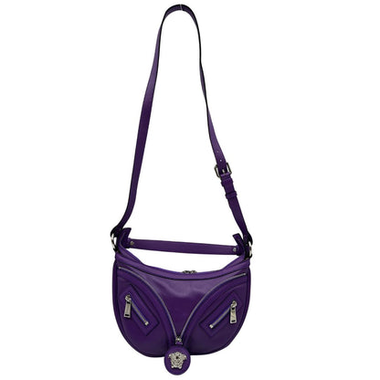 front Borsa Versace in pelle viola e hardware argentato, di lusso, originale, ottime condizioni, usata. 