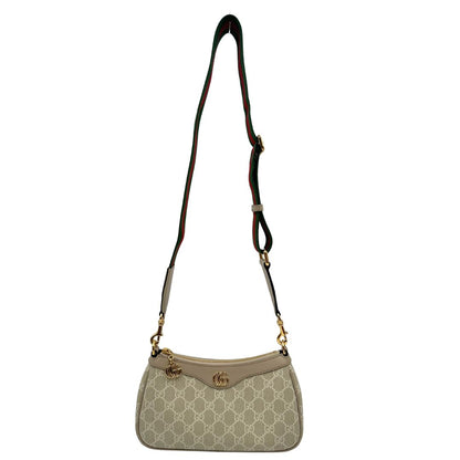 front Borsa Gucci realizzata in canvas GG Supreme color sabbia con finiture in pelle beige e hardware dorato, di lusso, originale, eccellenti condizioni. 