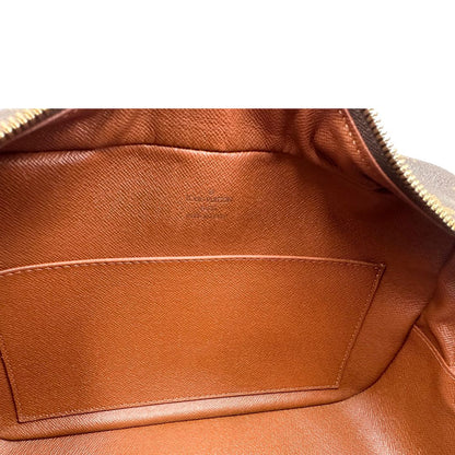 Interno, Louis Vuitton Cite in canvas monogram marrone e hardware dorato; Indossabile a spalla. Originale, usata, di lusso, in ottime condizioni.