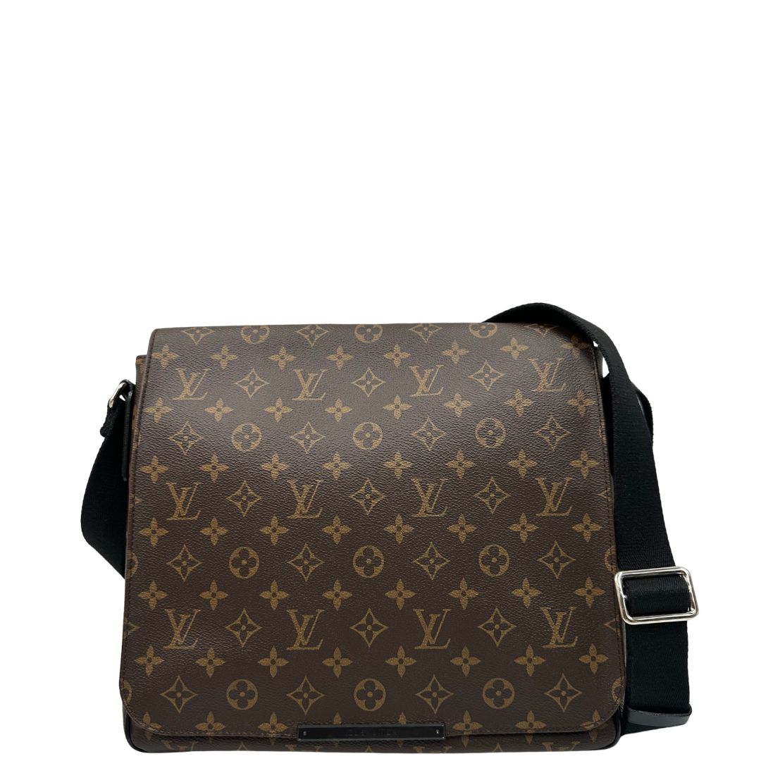front  Borsa a tracolla LV in canvas marrone monogram e hardware dorato, munita di una tracolla regolabile in tessuto, di lusso, originale 