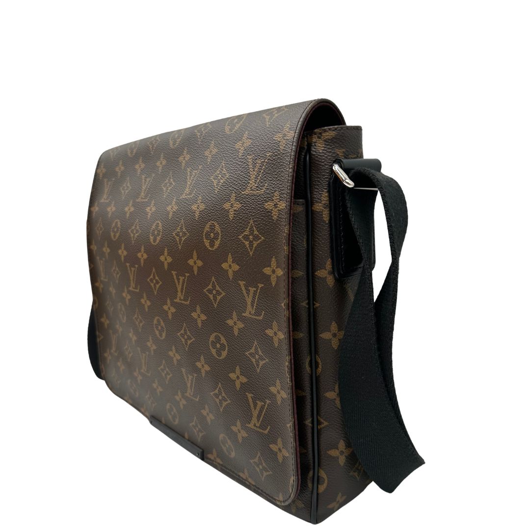 lato  Borsa a tracolla LV in canvas marrone monogram e hardware dorato, munita di una tracolla regolabile in tessuto, di lusso, originale 