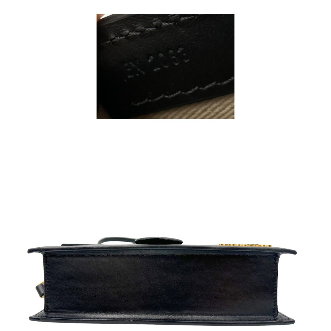 base  Borsa Jacquemus nella versione Le Grand Bambino in pelle nera, da portare a mano o a tracolla, di lusso, originale, ottime condizioni, usata. 