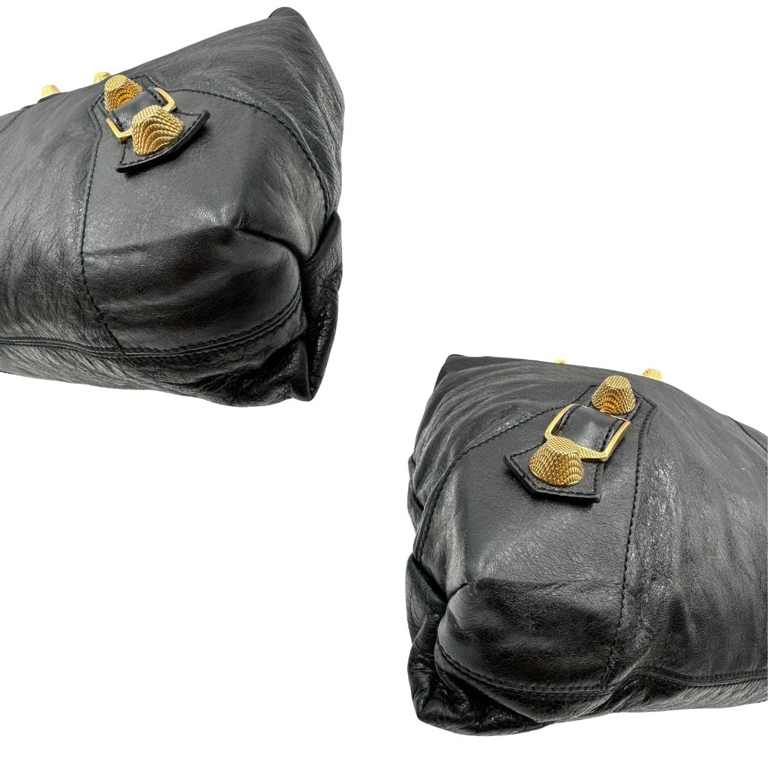 Borsa Balenciaga in pelle Arena nera con hardware dorato e doppi manici stondati, di lusso, originale, ottime condizioni, usata.