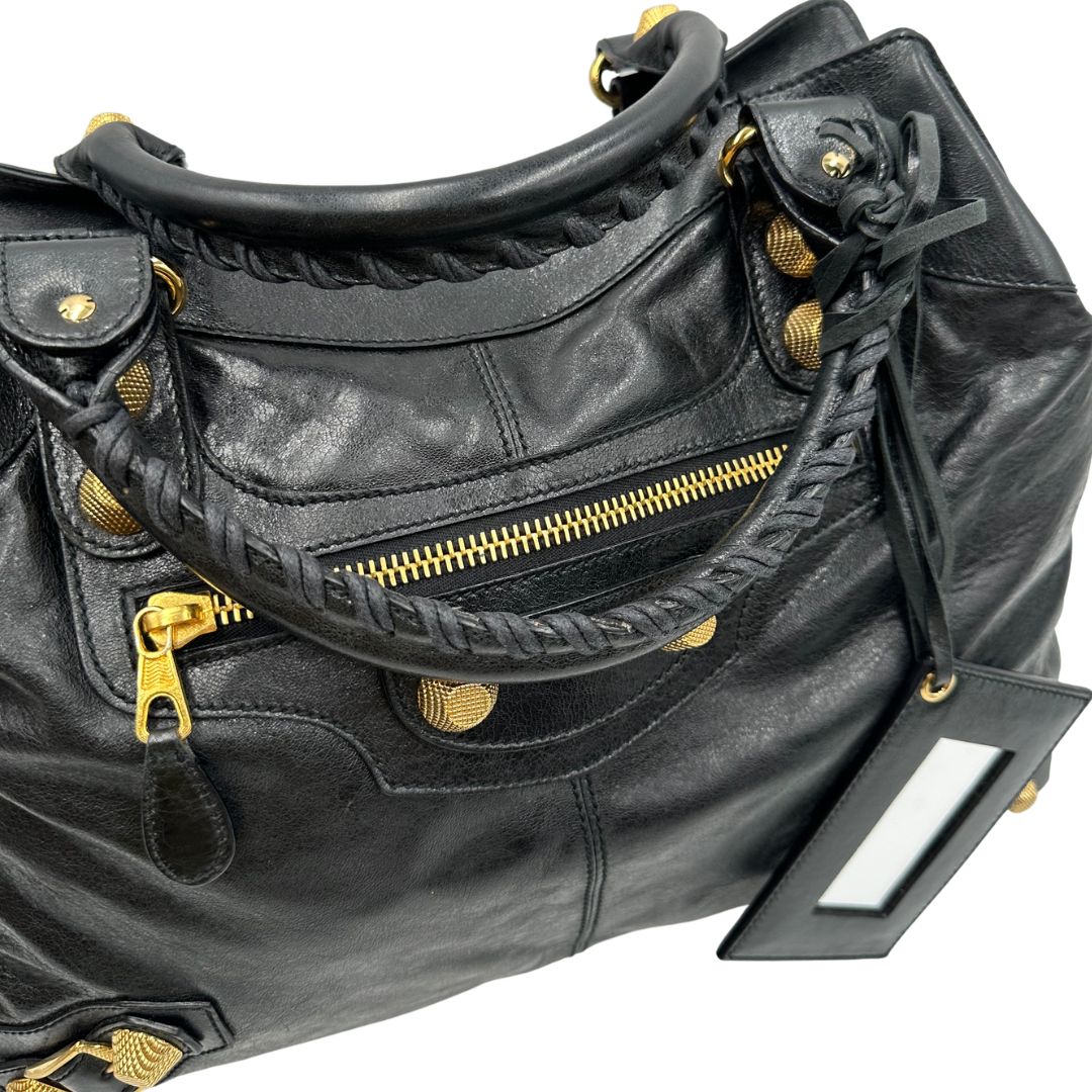 Borsa Balenciaga in pelle Arena nera con hardware dorato e doppi manici stondati, di lusso, originale, ottime condizioni, usata.