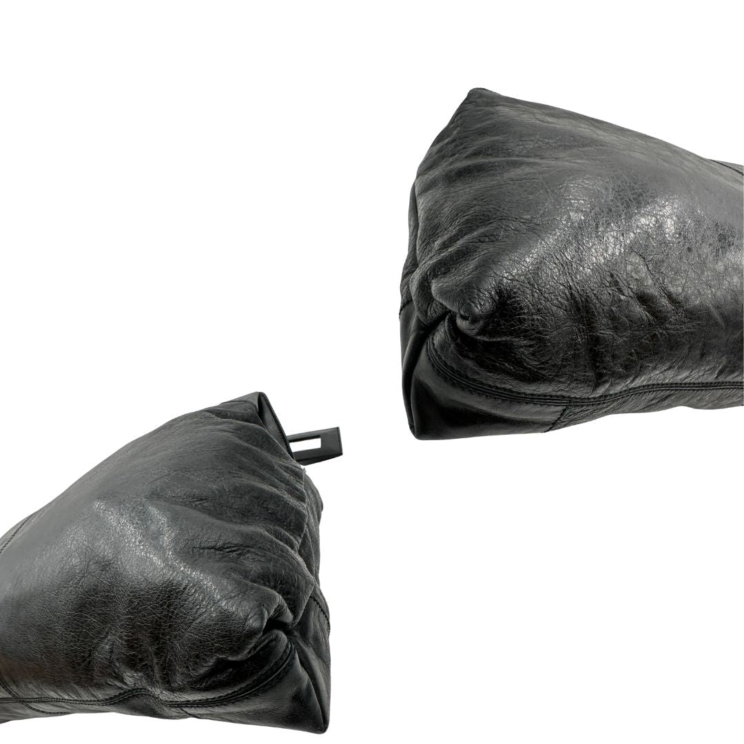 Borsa Balenciaga in pelle Arena nera con hardware dorato e doppi manici stondati, di lusso, originale, ottime condizioni, usata.