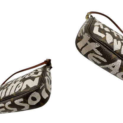 Pochette Accessoires LV Graffiti x Stephen Sprouse