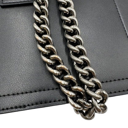 Borsa Pinko in pelle nera e hardware argentato, di lusso, originale, ottime condizioni.