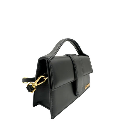 Laterale Borsa Jacquemus in pelle nera con hardware dorato, indossabile a mano o a tracolla, di lusso, originale, ottime condizioni, usata.
