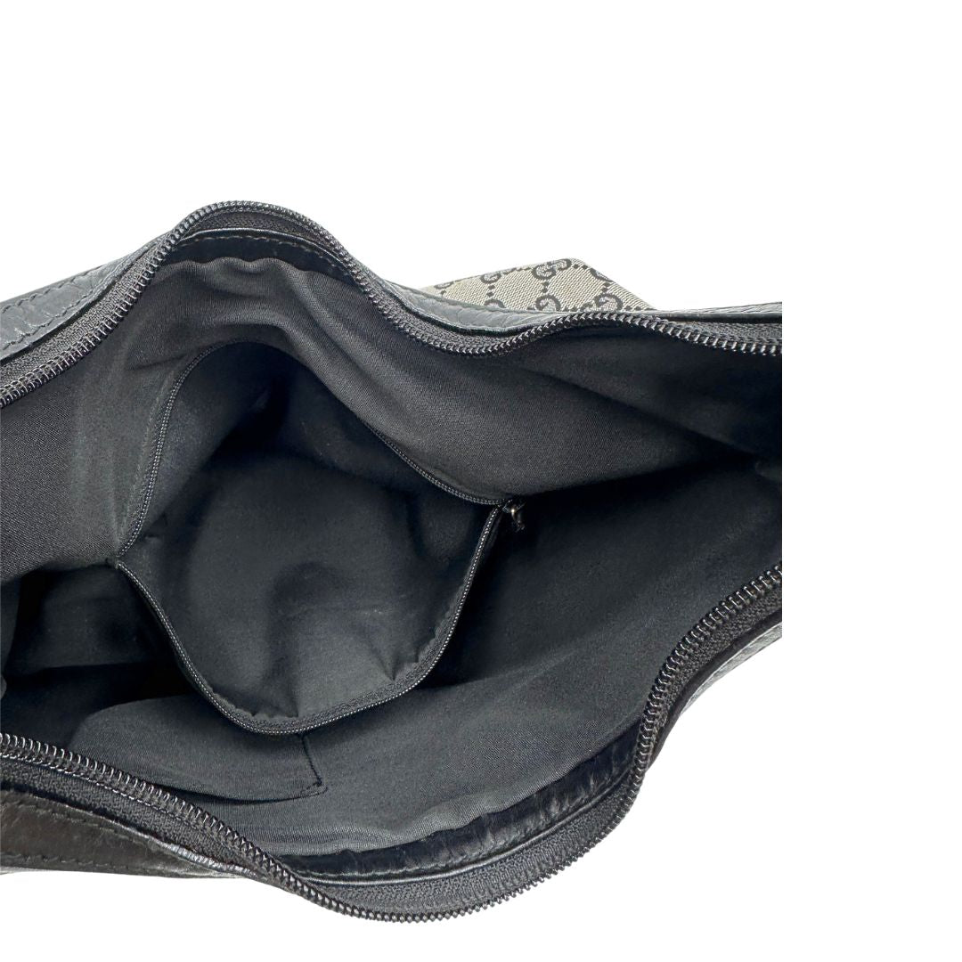 Borsa Gucci in tessuto GG con finiture in pelle blu notte, di lusso, originale, ottime condizioni.