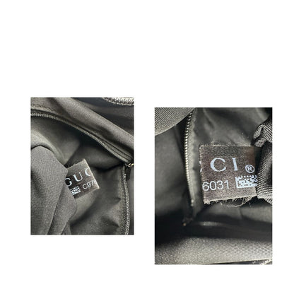 Borsa Gucci in tessuto GG con finiture in pelle blu notte, di lusso, originale, ottime condizioni.
