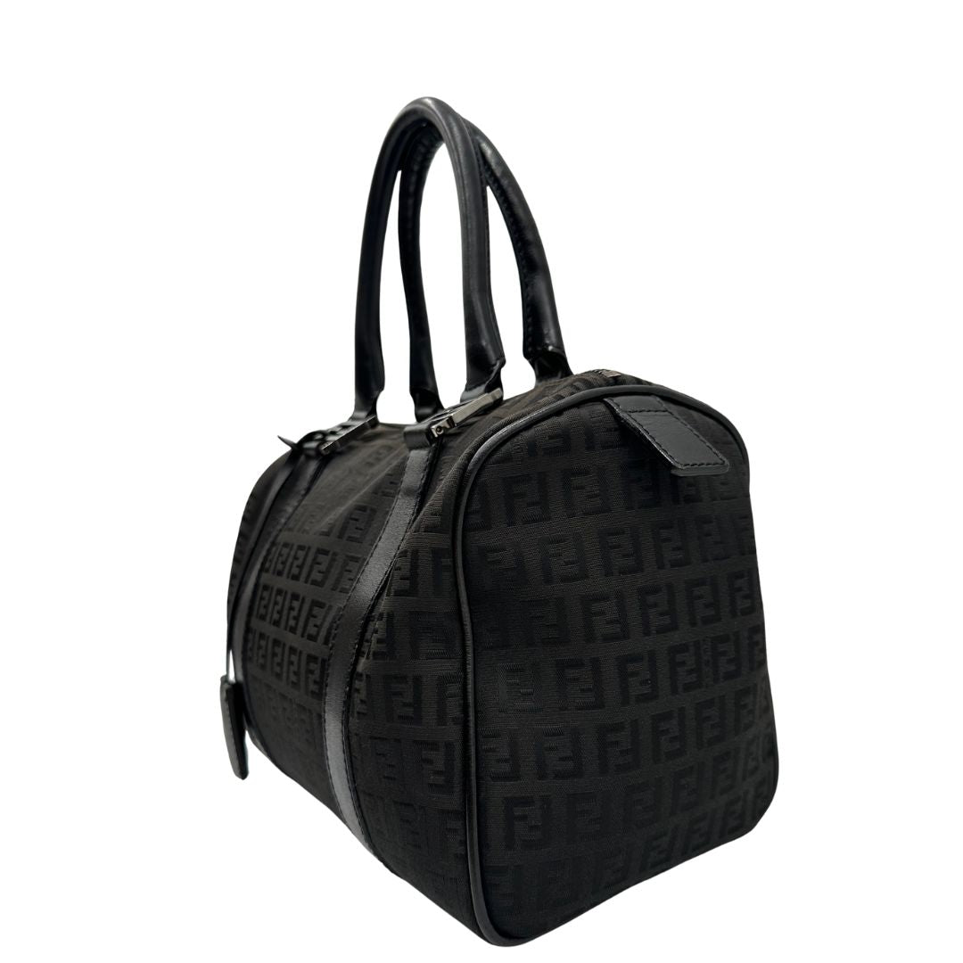 lato  Bauletto Fendi nero trama Zucchino, da portare a mano, di lusso, originale, ottime condizioni, usata 