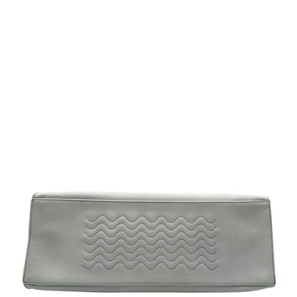 Base, Borsa Zanellato Nina in pelle color bianco gesso con parti metalliche argentate; Indossabile a mano oppure a tracolla.