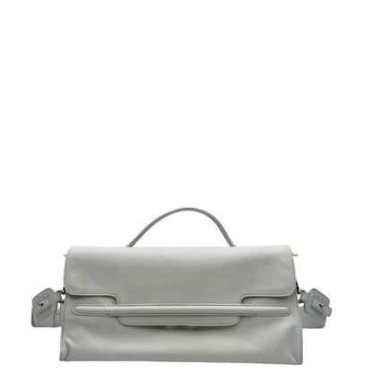 Front, Borsa Zanellato Nina in pelle color bianco gesso con parti metalliche argentate; Indossabile a mano oppure a tracolla.