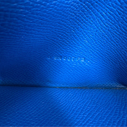  interno Portafoglio Hermès in pelle blu con iconica chiusura ad ''H'', di lusso, originale, ottime condizioni, usato.