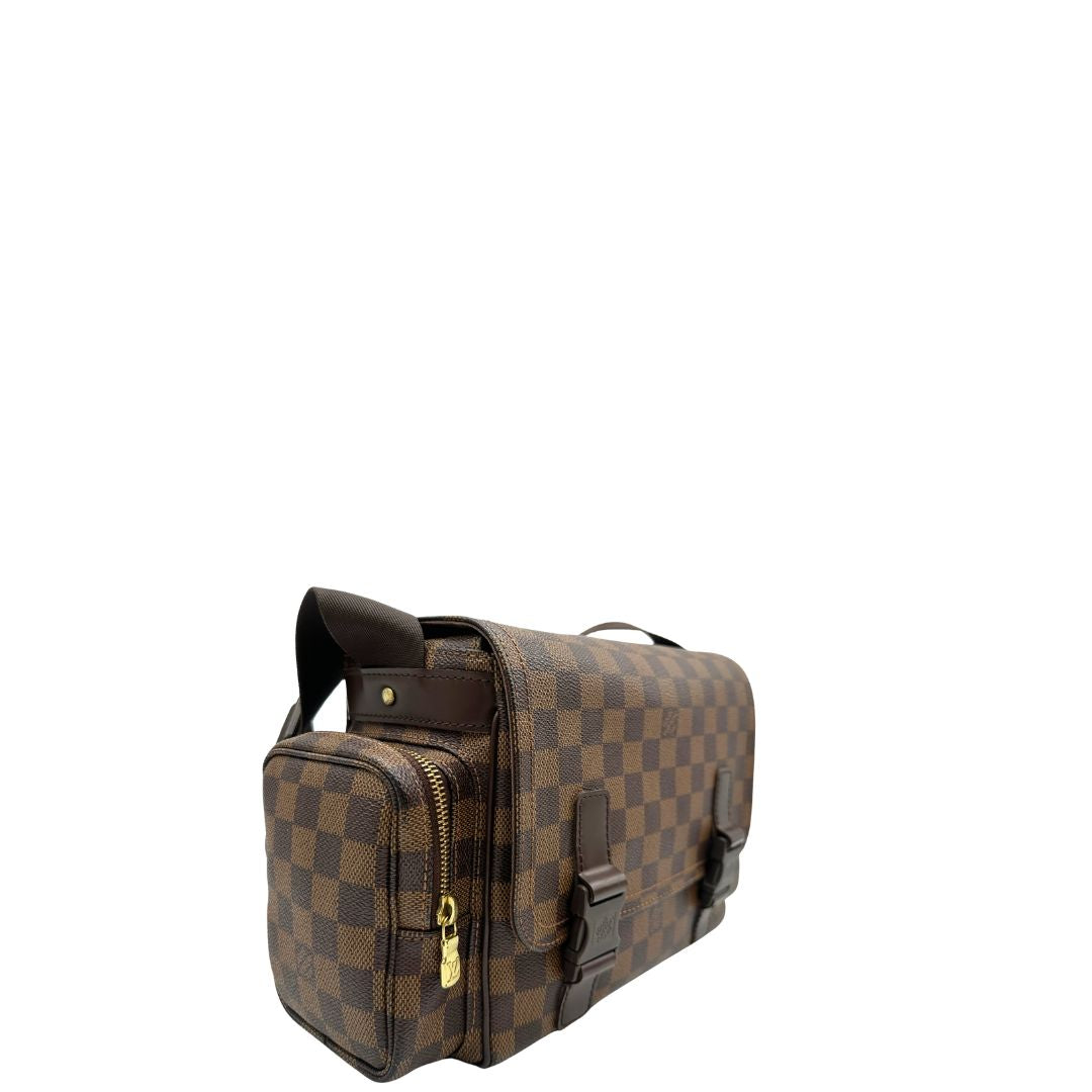 Borsa Louis Vuitton in canvas Damier Ébène con finiture in pelle marrone e dettagli hardware dorati. Design elegante e funzionale, di lusso, originale